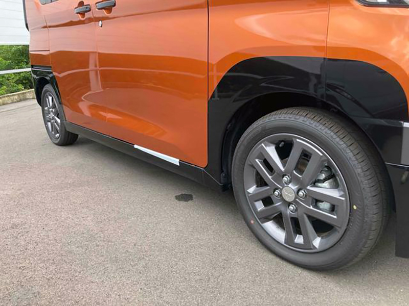 デリカミニ Gプレミアム 194.9万円 前橋 12km サンシャインオレンジ