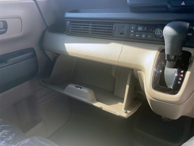 N-BOX JOY 190.9万円 太田12km デザートベージュ×ブラック 令和7(2025