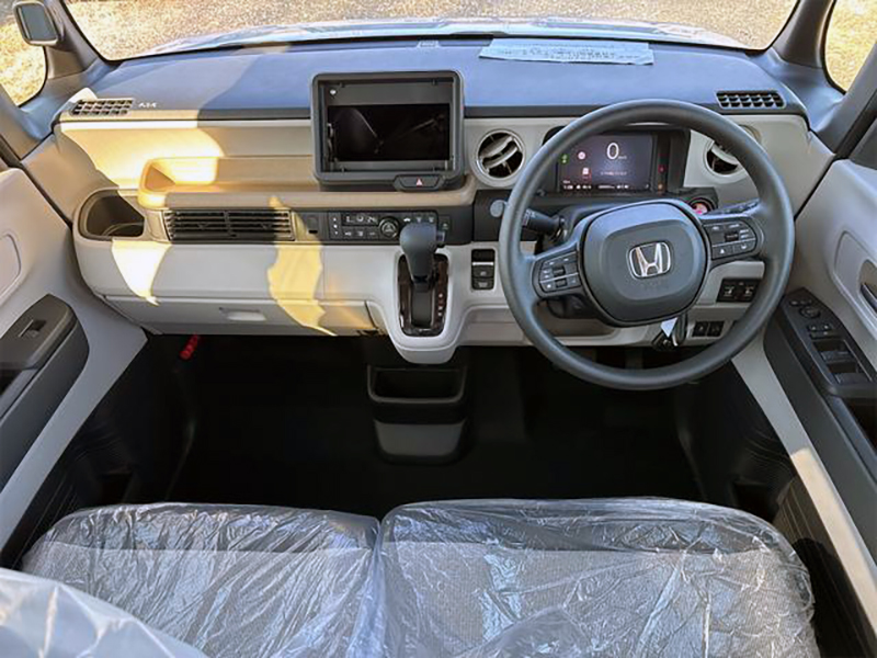 N-BOX ベースグレード 両側電動スライド 164.9万円 太田13km ルナ