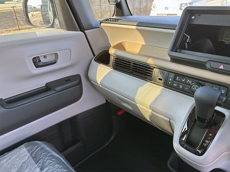 N-BOX ベースグレード 両側電動スライド 164.9万円 太田13km ルナ