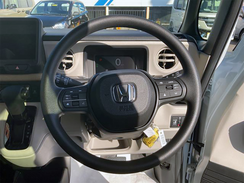 N-BOX ベースグレード 169.9万円 太田12km プレミアムサンライト