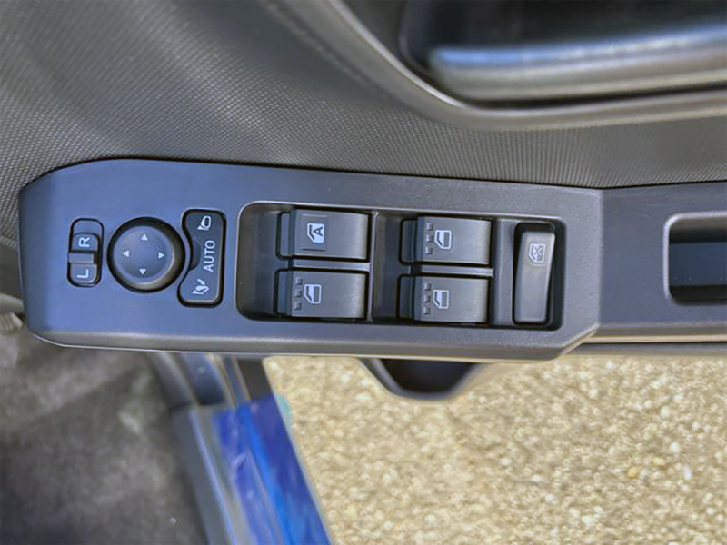 タフト X 134.9万円 太田12km クロムグレー 令和7(2025)年式 33820-3の