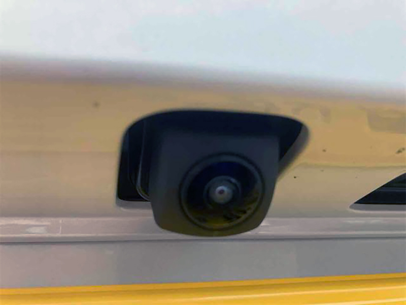 N-BOXカスタム ベースグレード 187.9万円 太田12km プラチナホワイト