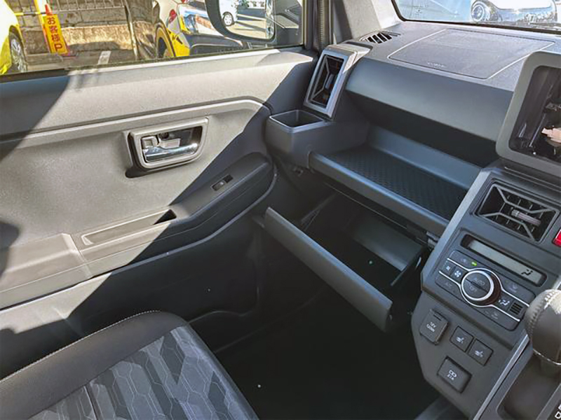 タフト G ダーククロムベンチャー 156.9万円 太田12km クロムグレー 令